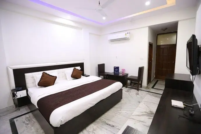 OYO 8840 Hotel Namaskar 