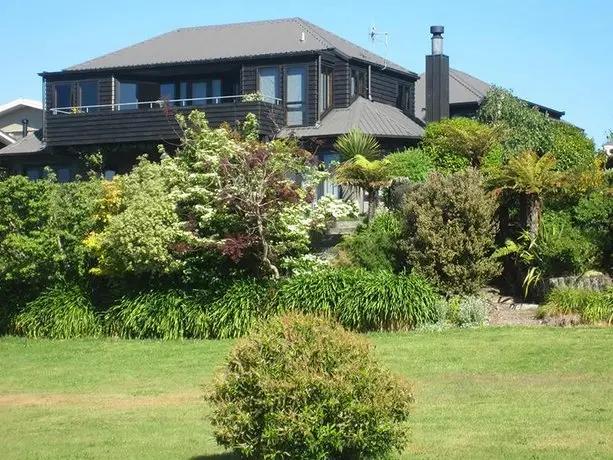 Wharewaka Lodge 