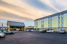 Clarion Inn & Suites Near Downtown 