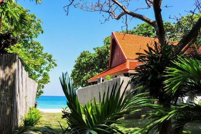 Maiton Beachfront Villa 