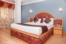 OYO 10068 Hotel Rathna 