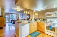 Chelan Resort Suites 