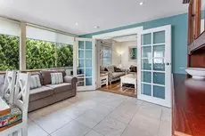 Oscars Pet Friendly Beach House 14 Tomaree Road 