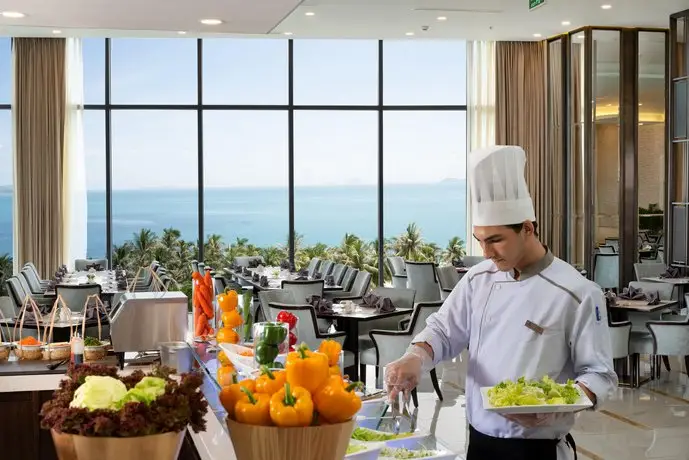 Vinpearl Condotel Beachfront Nha Trang