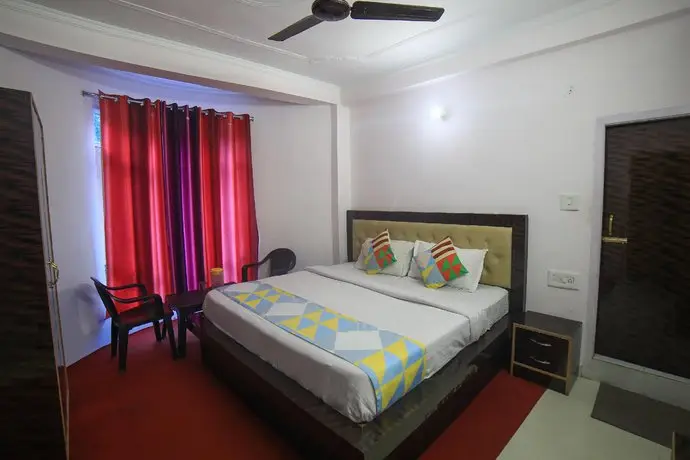 Cozy 1BR Stay on Mall Road Manali