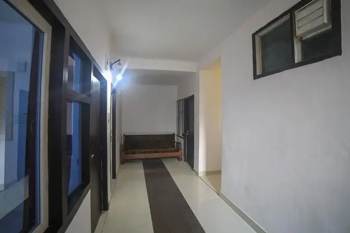 Cozy 1BR Stay on Mall Road Manali 