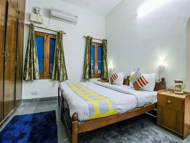 Elegant 1BR Stay on Rajpur Road Dehradun