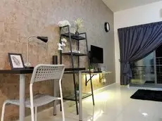 Puchong 8-12 pax 5min LRT Cozy Apartment IOI Mall 