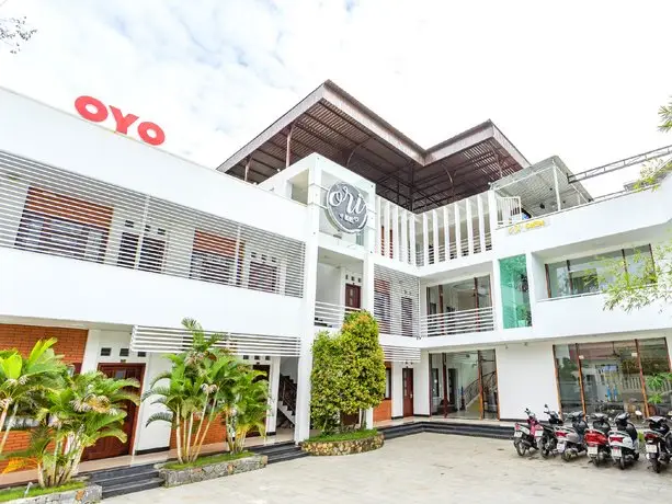 OYO 312 Ori Hotel 