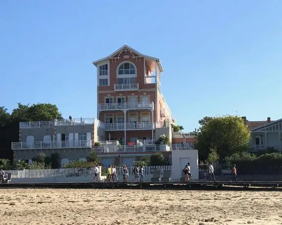 Arcachon - T4 Residence pieds dans l'eau plage d'Eyrac