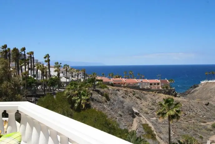 Los Gigantes 1 bedroom pool fantastic views central 