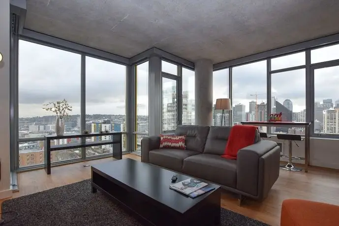 Belltown Corporate Housing by Luxe Hubs 