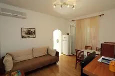 Apartments Ali 