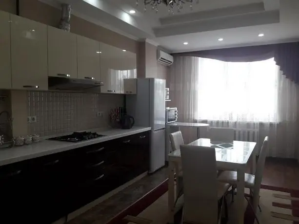 Apartment on Sovetskaya 77 