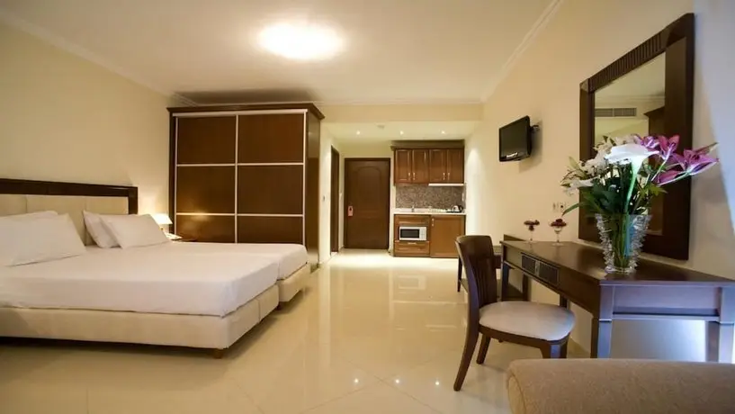 Royal Nidri Hotel & Apartments 