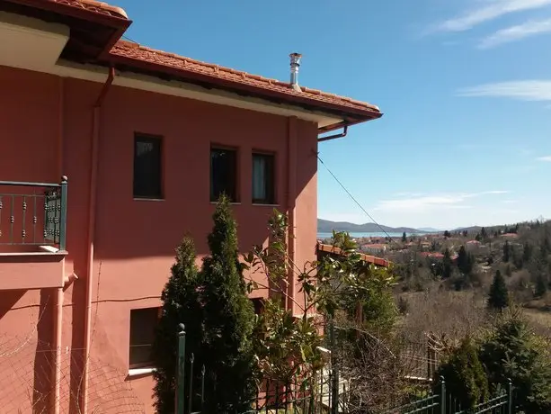 Guest house with view to Lake Plastira