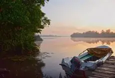 Homestay - River Edge Bentota 