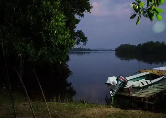 Homestay - River Edge Bentota 