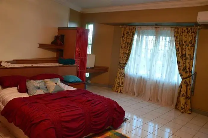 Renah Homestay - Convinient Living