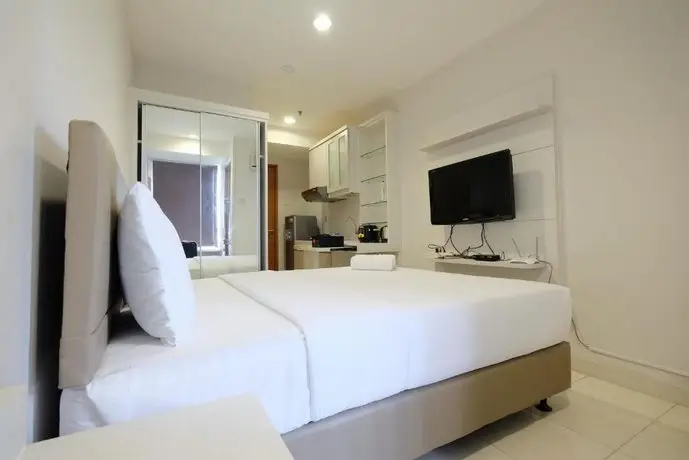 Budget Studio Apartment at Cinere Bellevue Suites By Travelio