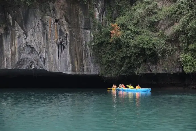 Halong Serenity Cruise 