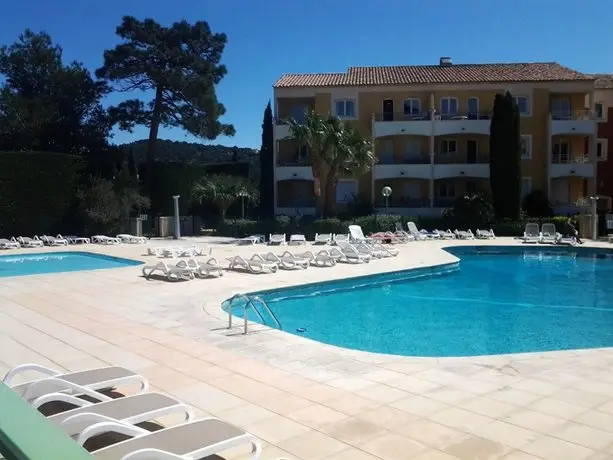 Apartment With 2 Bedrooms in Roquebrune-sur-argens With Wonderful sea View Pool Access Furnished