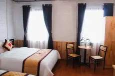 AROMA Ha Long Hostel 