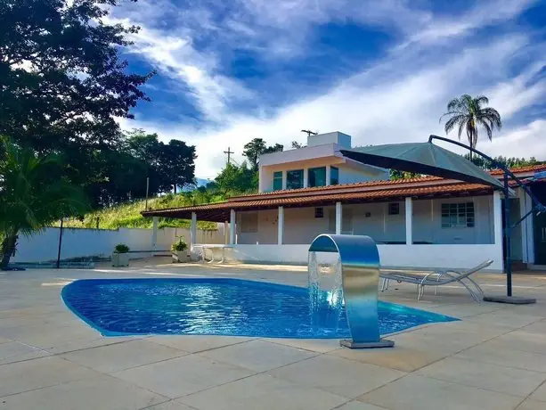 Oasis do Lago - Casa para 20 pessoas com 6 quartos 