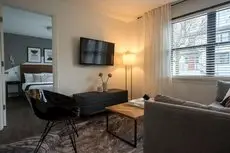 Contemporary Condo Minutes To Downtown Gulch 