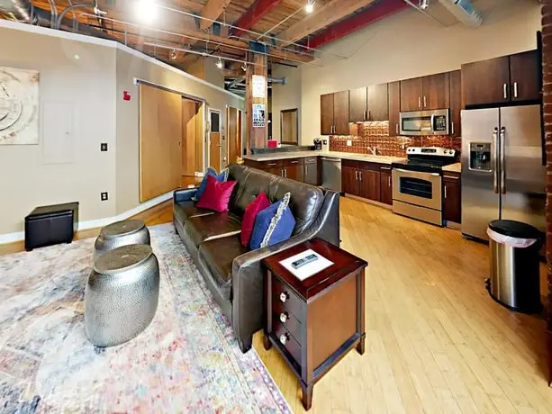 1820 Loft 211 Oozing Charm Steps To Broadway-Sleeps 4