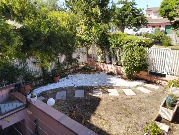 Spazioso appartamento con giardino