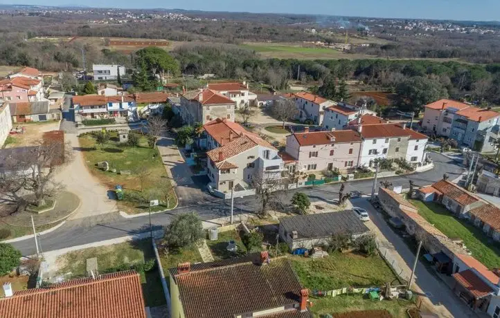 Apartment Romano with Sea View near Porec