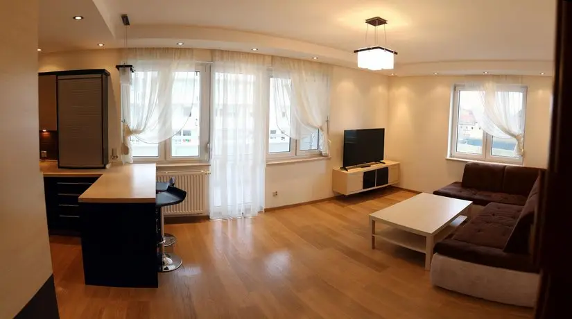 Apartament F&J 12 