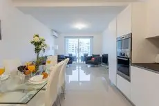 Spinola Bay Seafront Apartment - St Julian's 