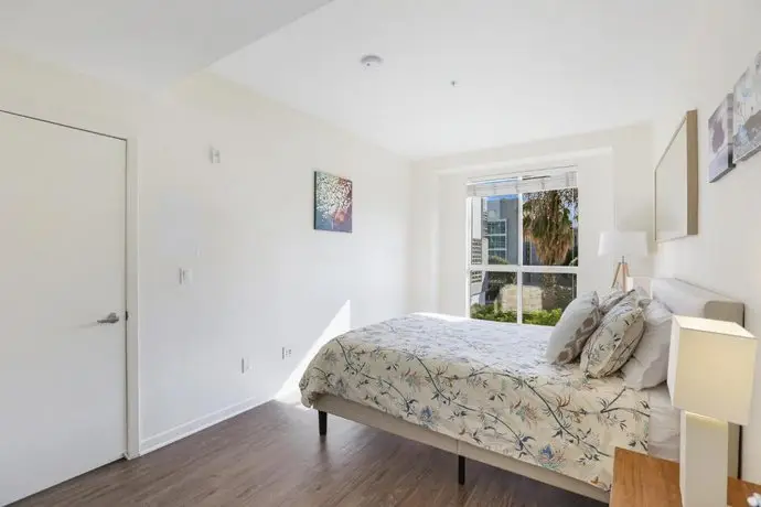 Beautiful 2BD 2BT in Santa Monica