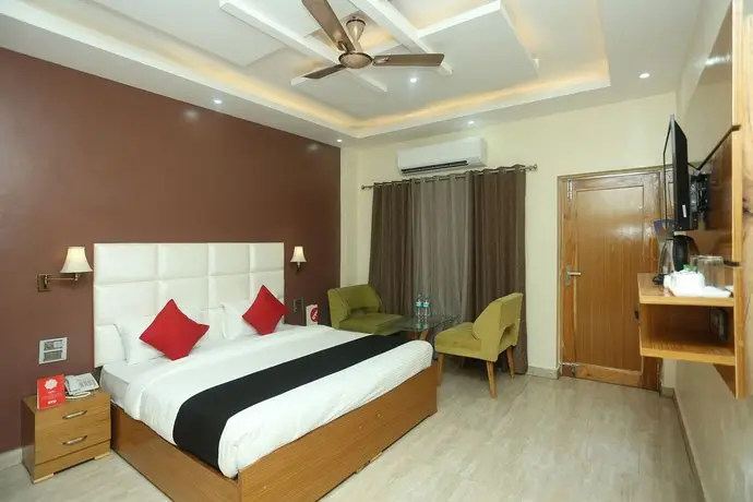 Capital O 18317 Hotel Samriddhi Retreat