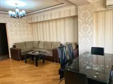 Home Elite Yerevan - Downtown sunny and beautiful apartment 