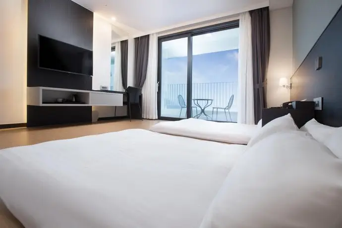 Yeosu UTOP MARINA Hotel & Resort 