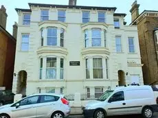 Higher Living - Professional Southsea Apartment 