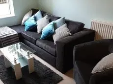 Higher Living - Professional Southsea Apartment 