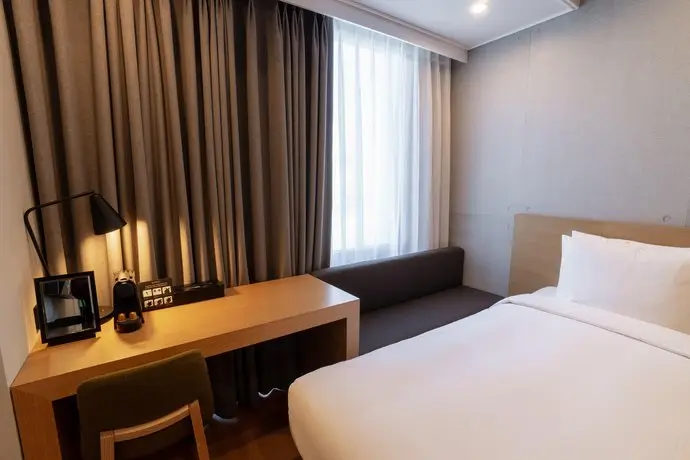 Golden Tulip Haeundae Hotel & Suites 