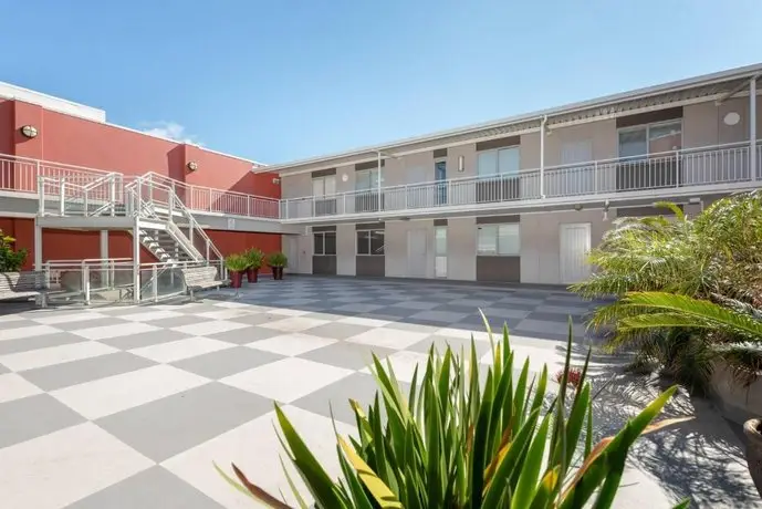 Open and light apartment Downtown Mount Maunganui