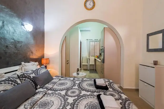 Flatlet in Traditional Maltese Townhouse