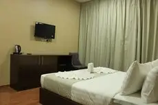 OYO 102 Alpha Suites 