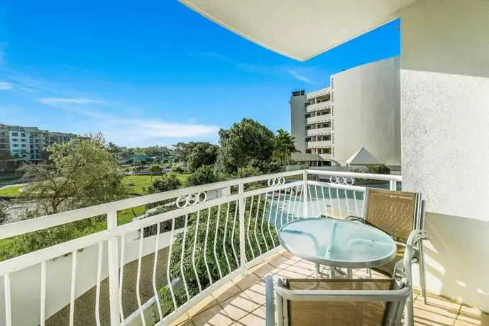 2 Bedroom Alex Unit - Ocean Pool And Park Views