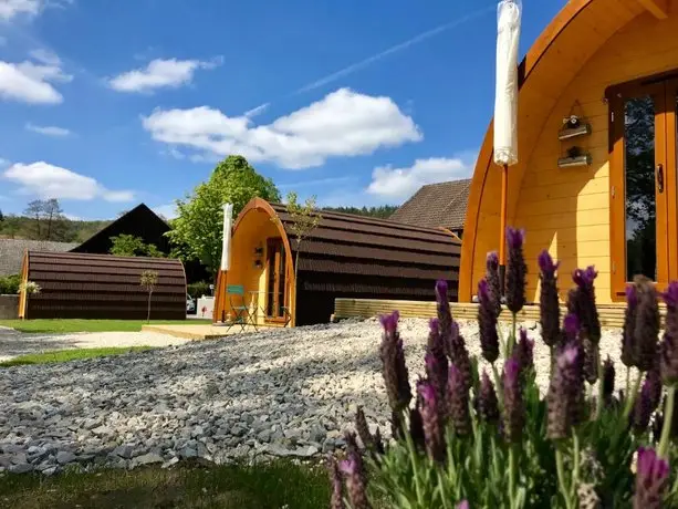 Huettendorf Fraenkische Schweiz