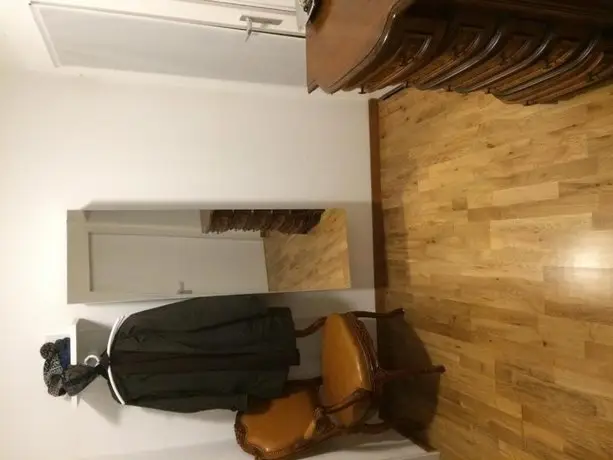 Sehr schoene und helle Wohnung mit Balkon