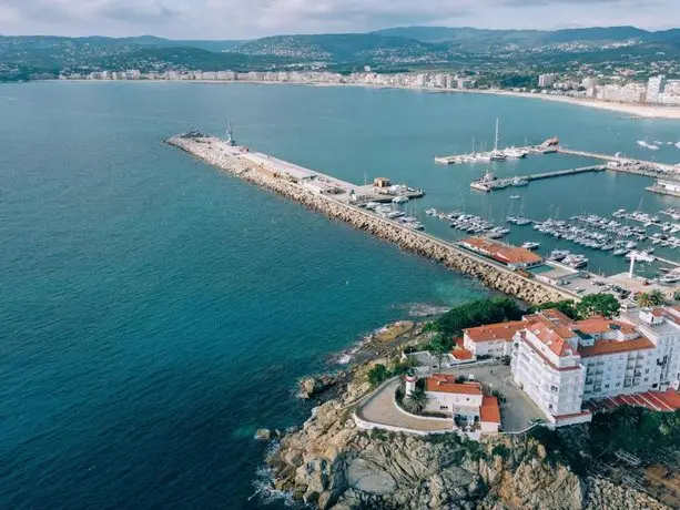 Apartamento nuevo con vistas al mar y terraza