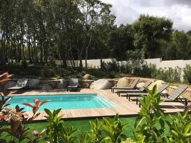 Villa neuve climatisee piscine privee et chauffee