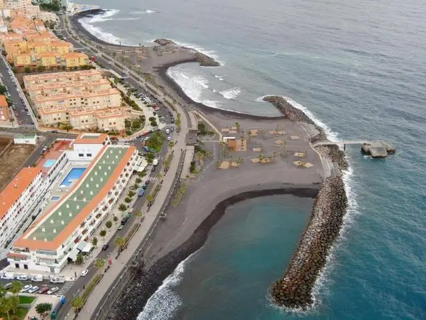 Amplia Casa Y Terraza Con Espectaculares Vistas Al Mar